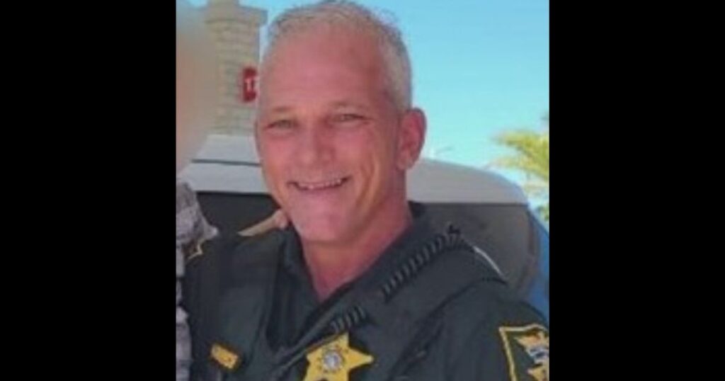 Sgt. Michael Kunovich died after getting into an altercation with a suspect in Florida.